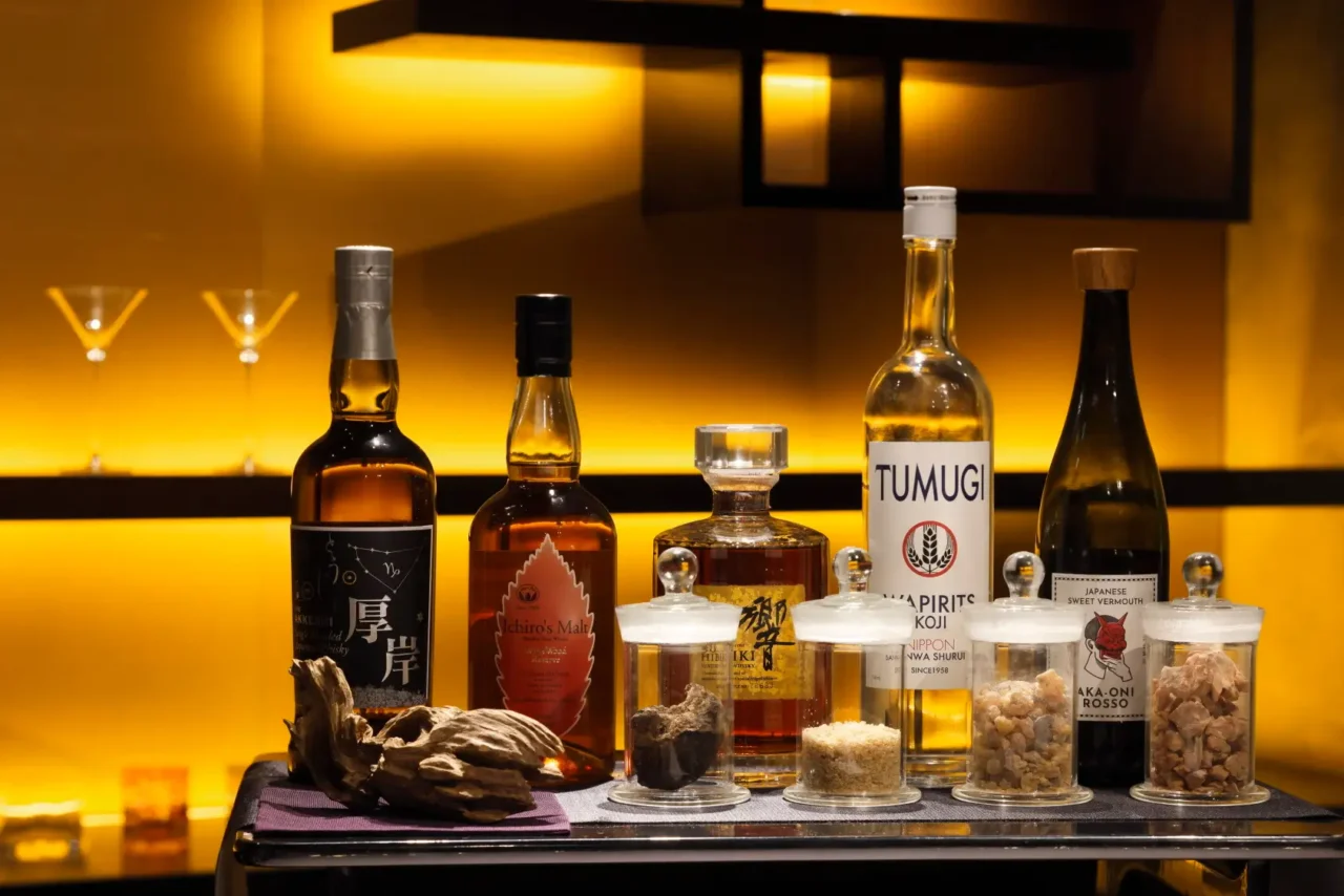 ジャパニーズウイスキーと香木や香原料