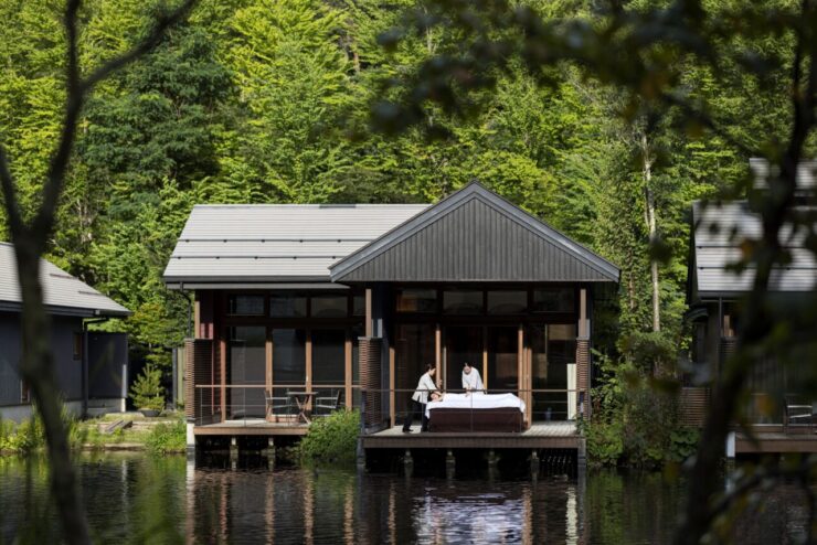 森の中でのスパ体験「フォーハンズトリートメント」