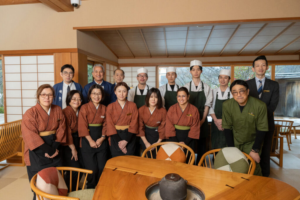 滝亭 スタッフ一同