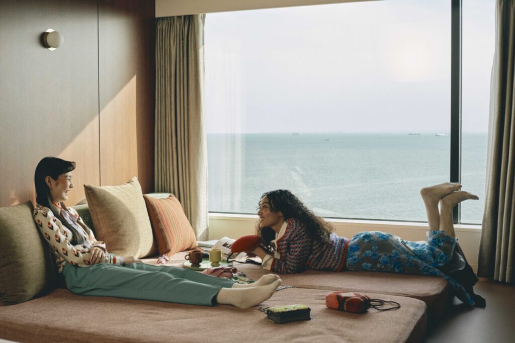 ホテル滞在　イメージ