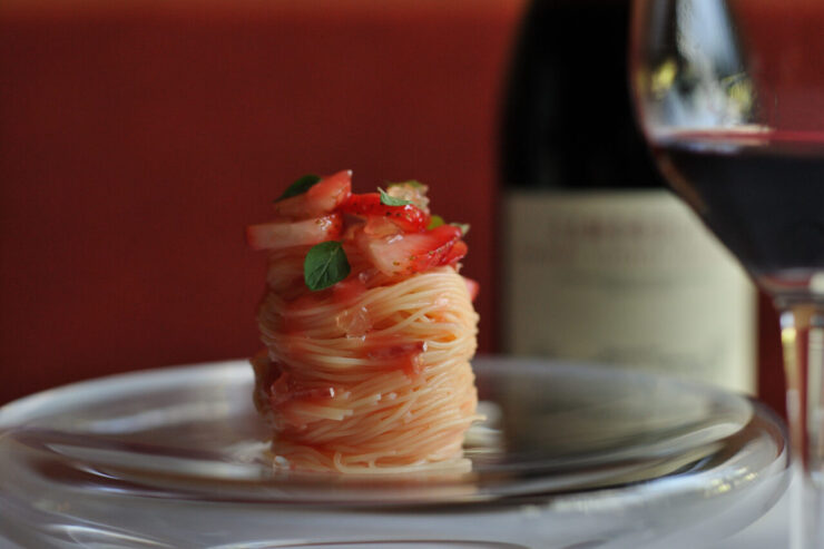 苺の香りや味わいを堪能できるパスタ「苺のカペッリーニ」