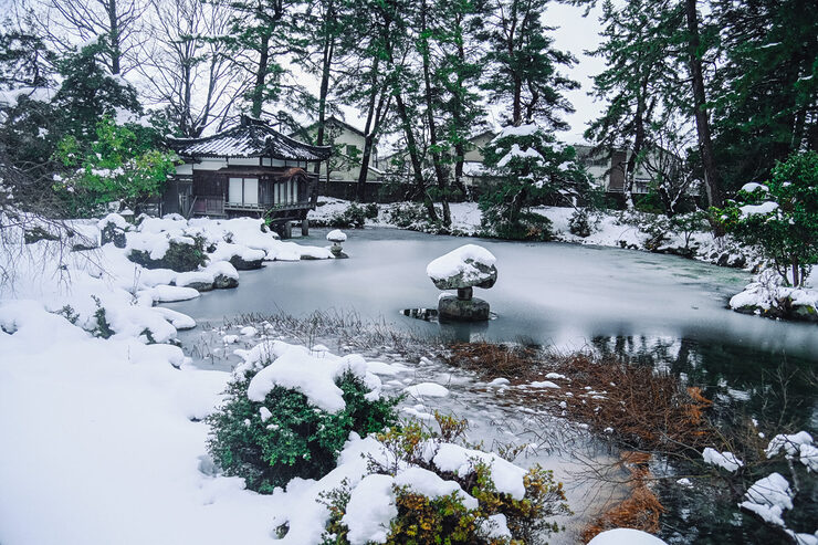 宿泊客から大好評のお庭の雪景色