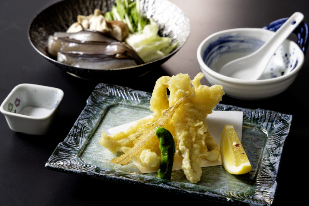 富山湾の幻の深海魚”げんげ”の天ぷらと鍋の食べ比べ