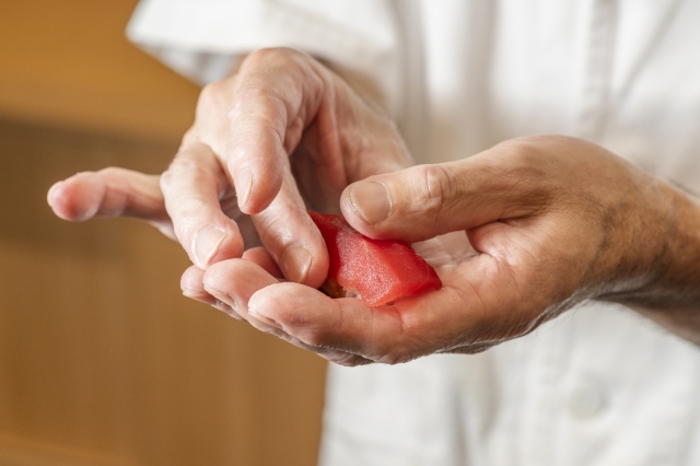 鮨という看板に、日本人が読み取ってしまう期待と意味