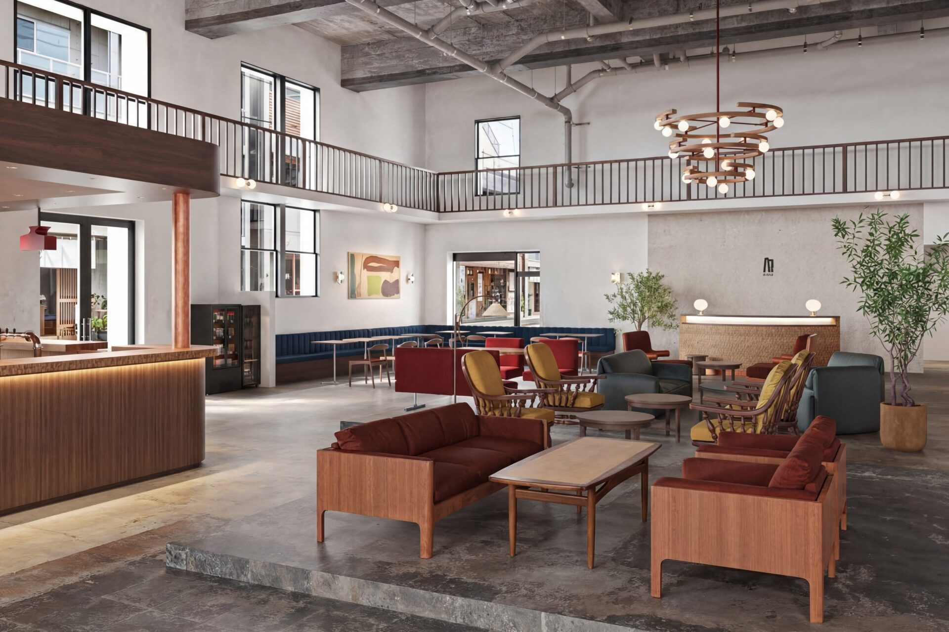 Arbor Onomichi 1階ラウンジ全景（旧中国銀行尾道支店）