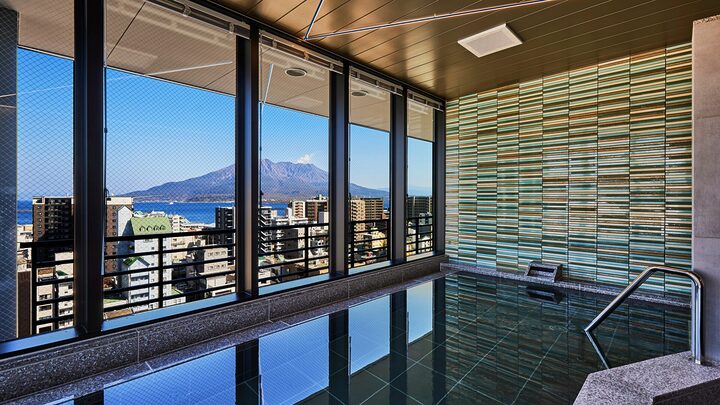 ホテルグランセレッソ鹿児島天文館 鹿児島の象徴である“桜島ビュー”を楽しめる展望大浴場