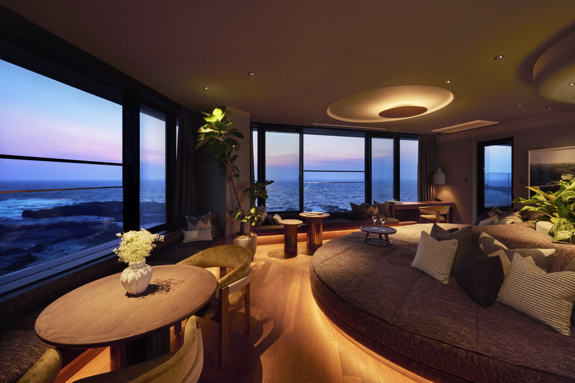 大海原を望む圧巻の景色「ふふ 城ヶ島 海風のしらべ」