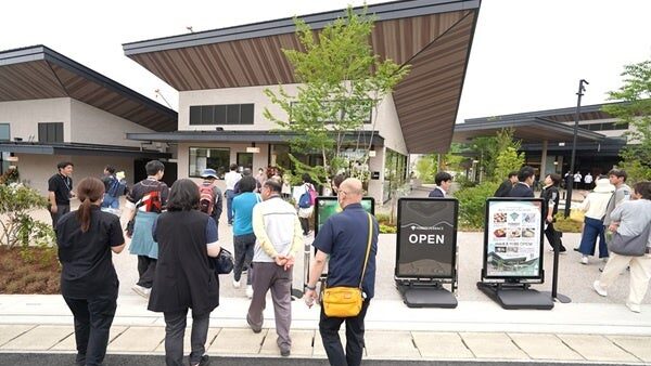 富士モータースポーツフォレストテラス先行開業、滞在型観光への示唆