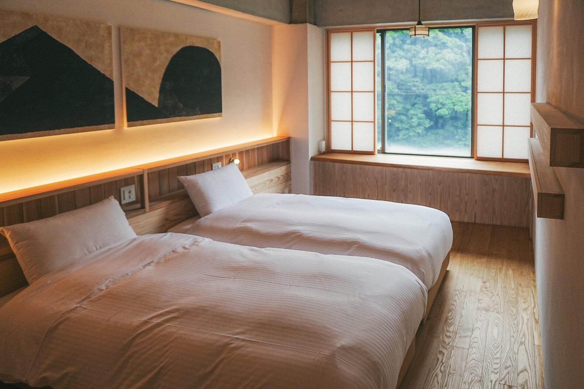 HAKONE CALLING ツインベッドの客室