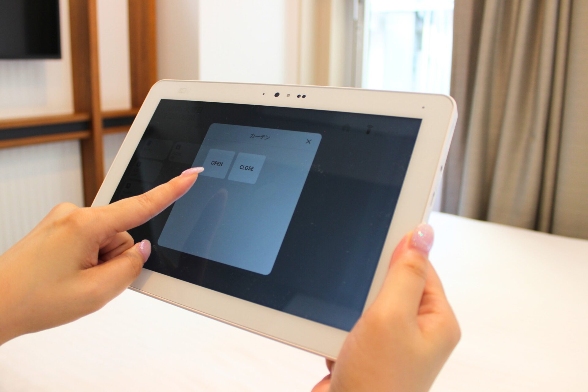ホテルグレイスリー銀座 スマートルーム タブレットによる操作(イメージ)
