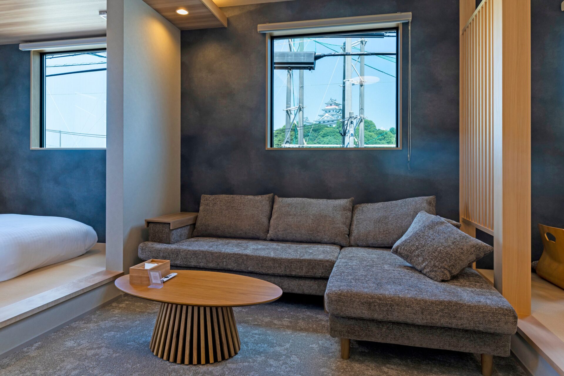 THE NINE STATES HOTEL KARATSU CASTLE 客室の窓から見える唐津城