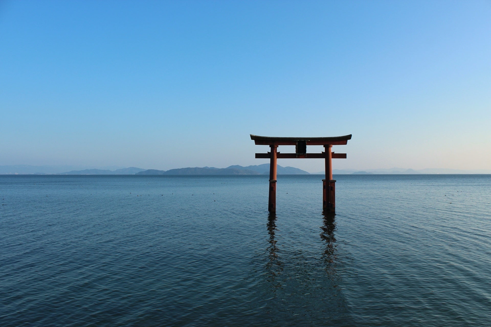 LAKE SAUNA RESORT takashima SUITE VILLA 碧 琵琶湖を代表する名所白鬚神社